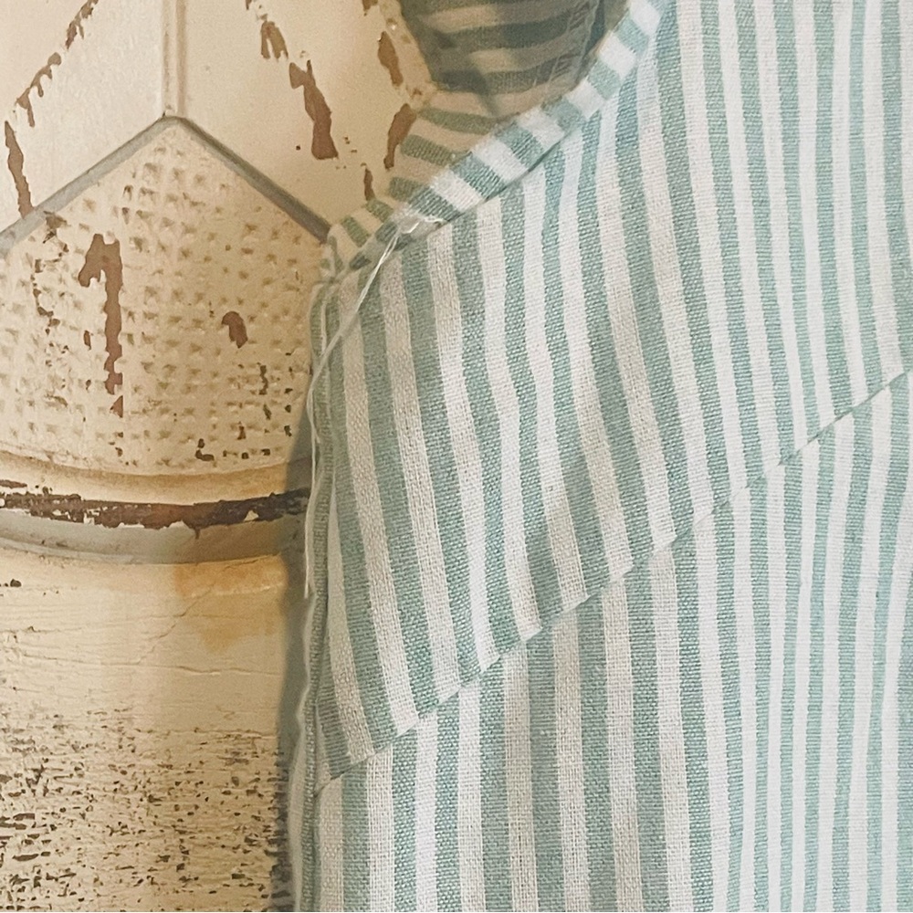 Green and White Striped Top - Picture 3 of 7